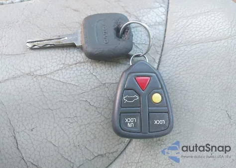 2001 Volvo S60 2.4 z USA, uszkodzony, nr VIN YV1RS61RX12065620